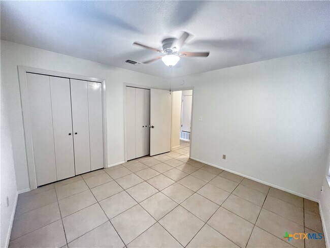 Building Photo - 1792 Kuehler Ave