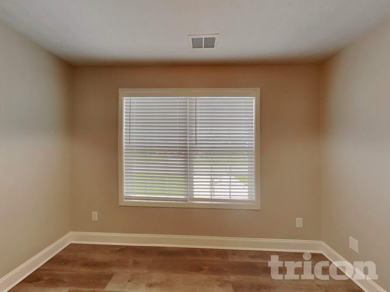 Building Photo - 287 Huntington Dr