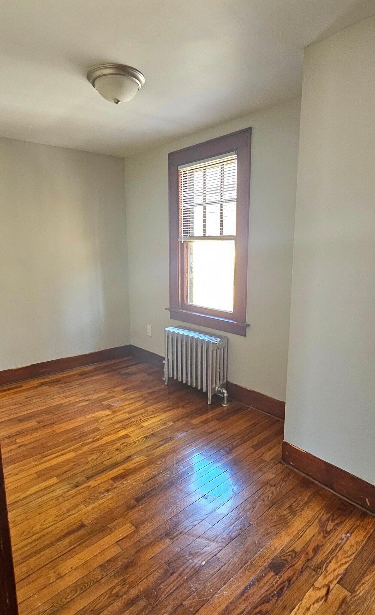 Building Photo - 235 Foxon Rd