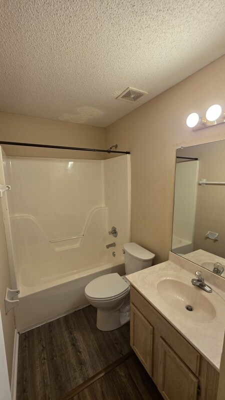 Building Photo - 7115 Lindsey Leaf Cove