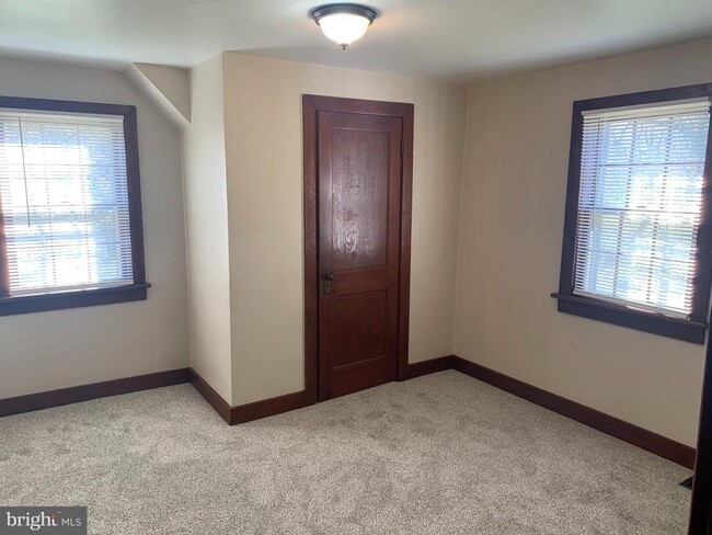 Building Photo - 15045 Molly Pitcher Hwy
