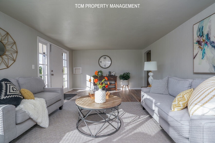 Building Photo - 8437 S M St