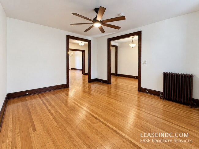 Building Photo - 1211 Park Rd NW
