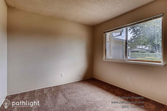 Building Photo - 3528 Granby Dr