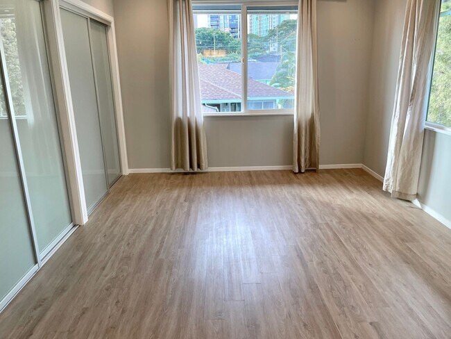 Building Photo - 2134 Kanealii Ave