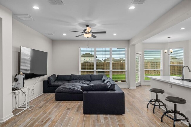 Building Photo - 14122 Wichita Falls Ln