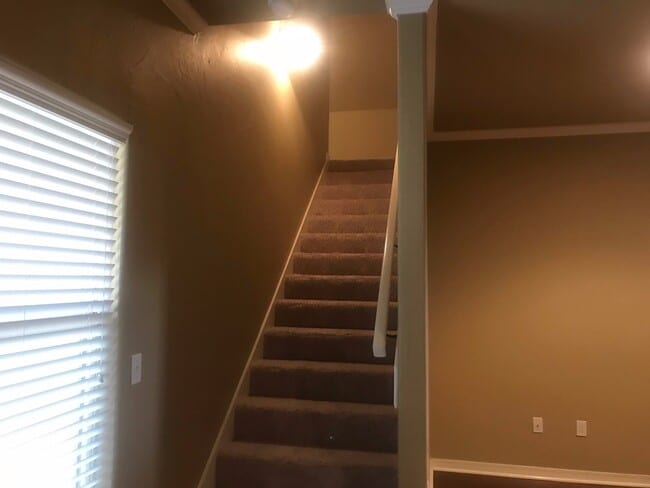 Building Photo - 7408 Topeka Dr