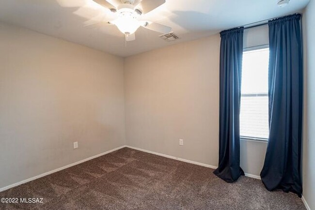 Building Photo - Spacious & Stylish Living in Saguaro Bloom...