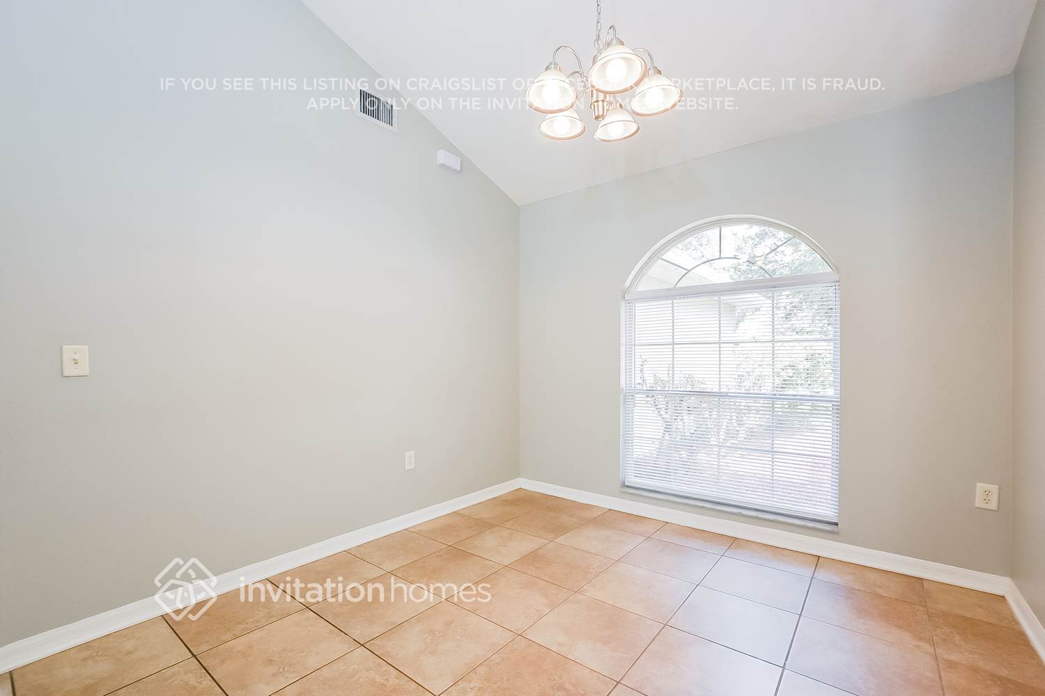 Building Photo - 13518 Biscayne Dr