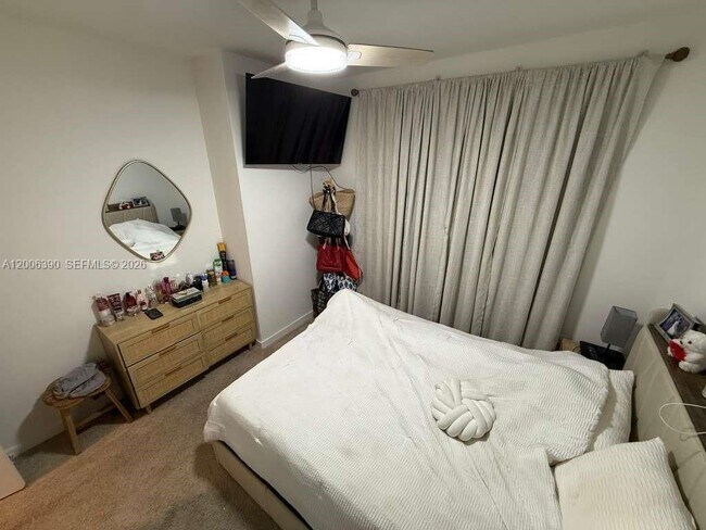 Building Photo - 441 NE 13th St