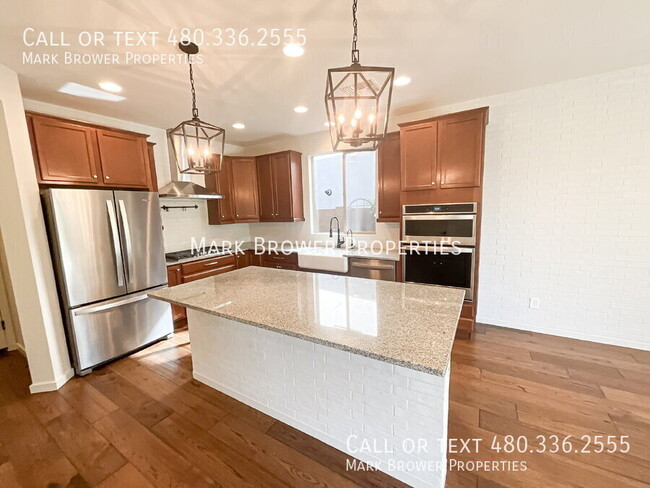 Building Photo - 2914 E Sands Dr
