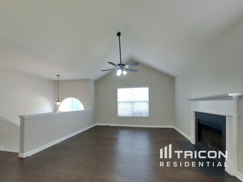 Building Photo - 177 Crystal Creek Ln