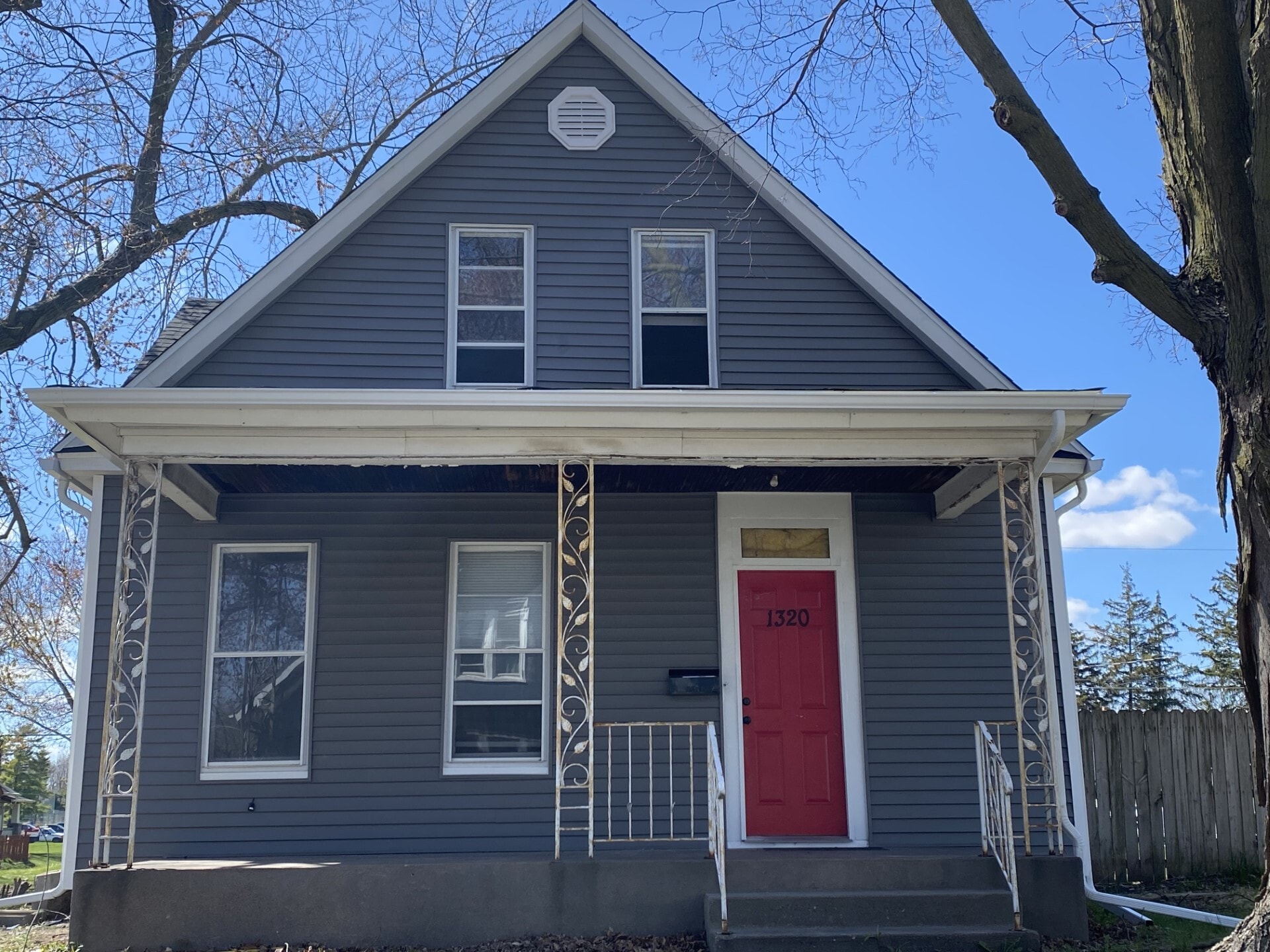 Building Photo - 1320 25th St