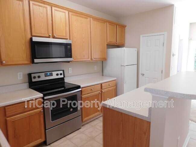 Building Photo - 524 Elm Ave