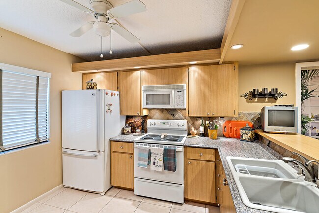 Building Photo - 701 Seafarer Cir