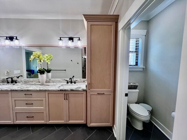 Building Photo - Gorgeous Home on Walkers Ferry Lane in The...