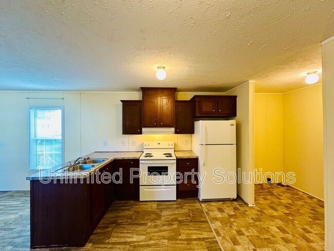 Building Photo - 9765 Old Mill Rd