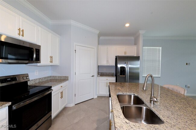 Building Photo - 3983 E Hampton Cir