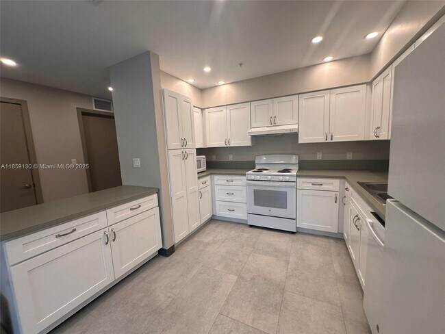 Building Photo - 2166 NW 55th Blvd