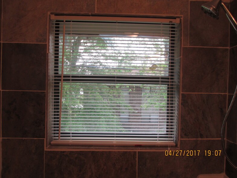 Building Photo - 1 Green Gate Ct