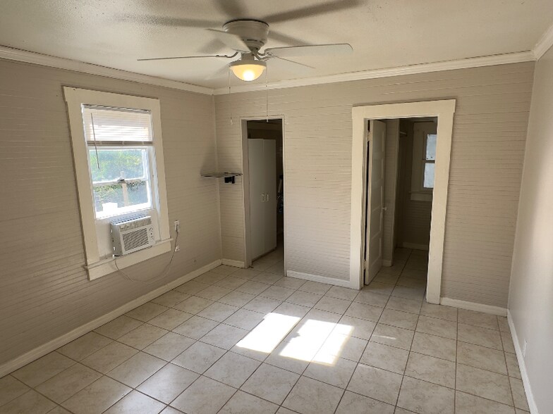 Building Photo - 724 E Patterson St