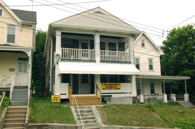 Front - 436 Division Ave