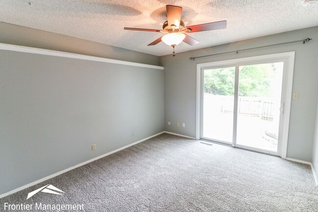 Building Photo - Stunning single-family home in West Manhat...