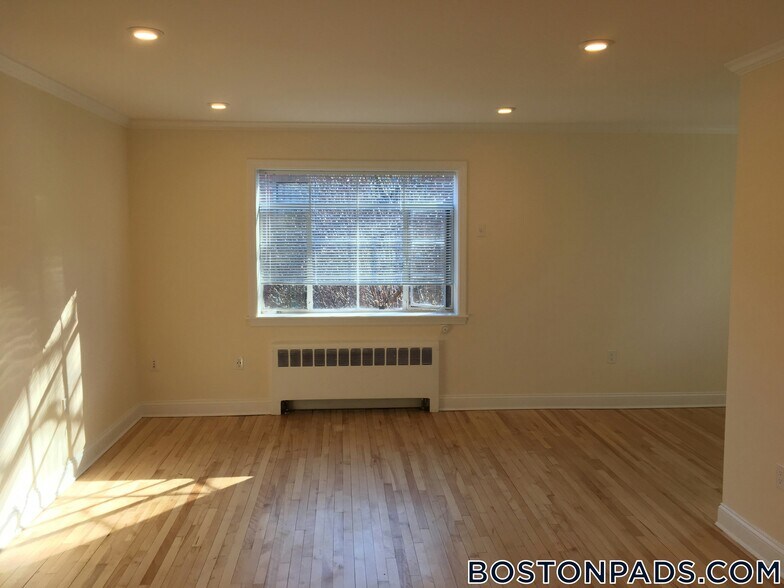 Building Photo - 80 St Paul St