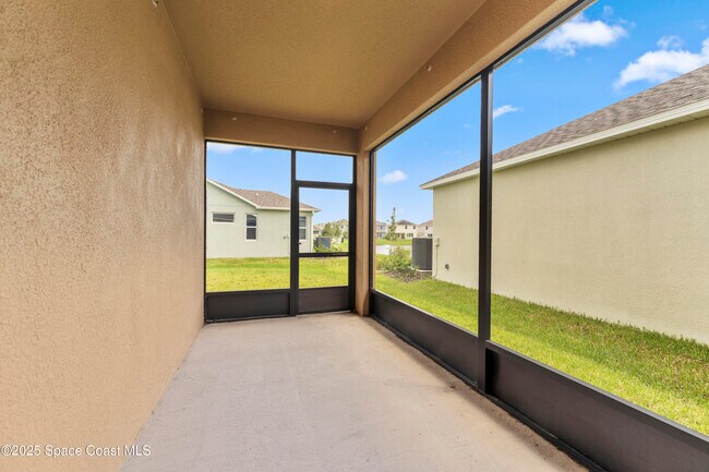 Building Photo - 1037 Canfield Cir