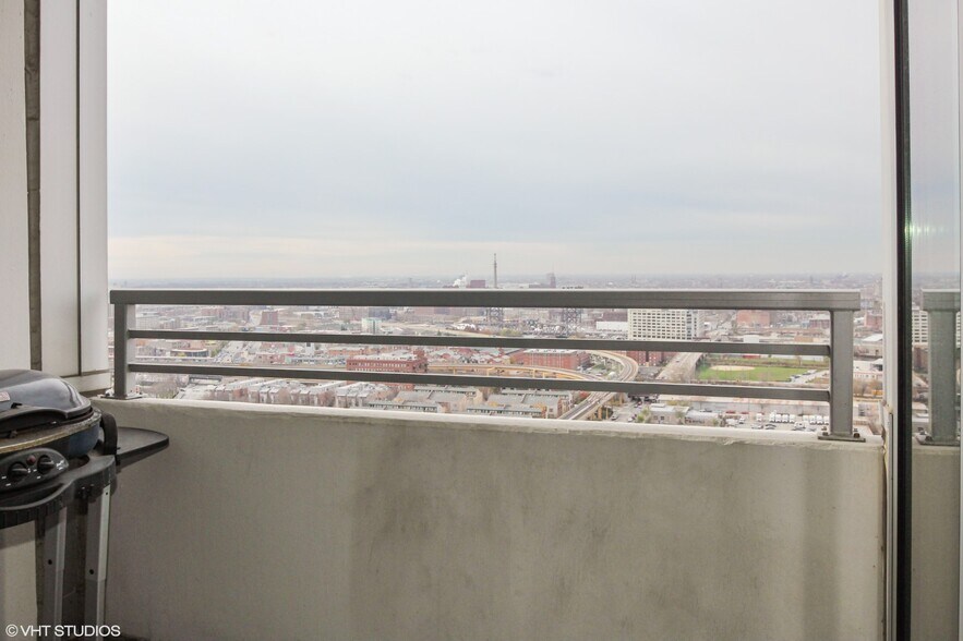 Building Photo - 1720 S Michigan Ave