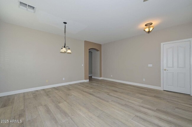 Building Photo - 26928 N 84th Ave