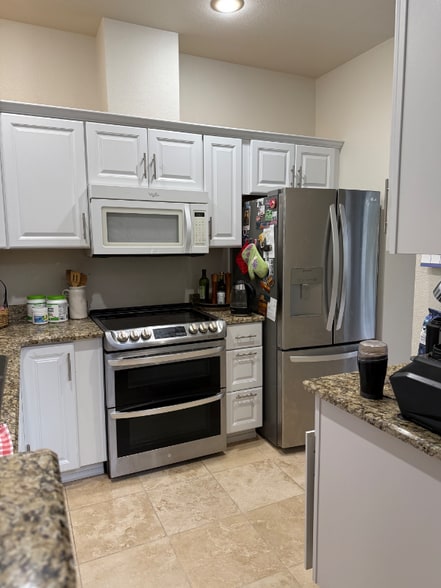 Building Photo - 2143 NW Pacific Elm Dr