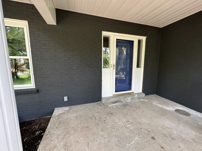 Building Photo - 20 Lindworth Dr
