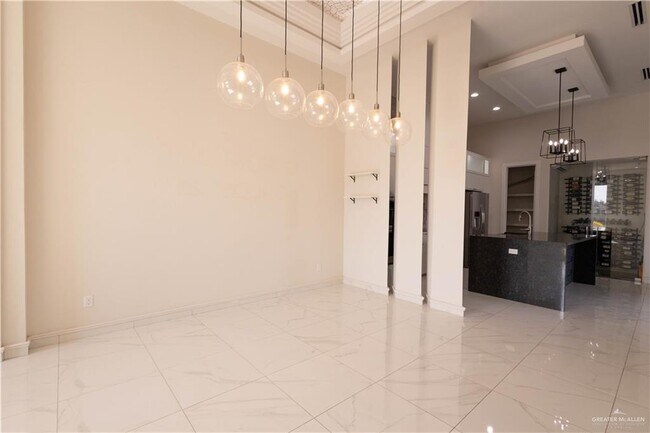 Building Photo - 30 Wisteria Ave