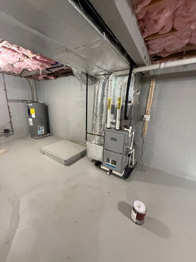 Building Photo - Lovely 3 bedroom, 1 bath ranch style home.