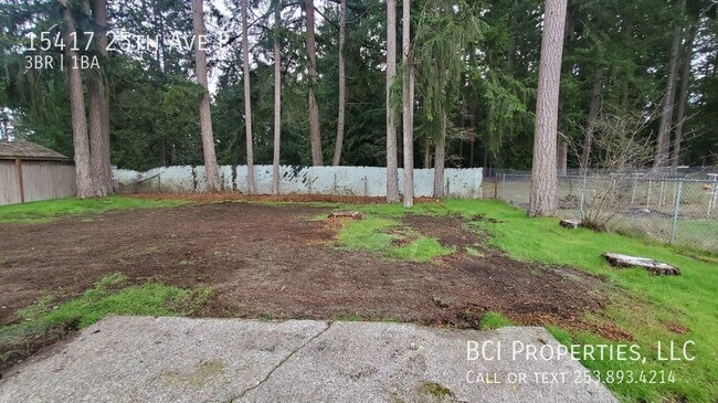 Building Photo - 15417 25th Ave E