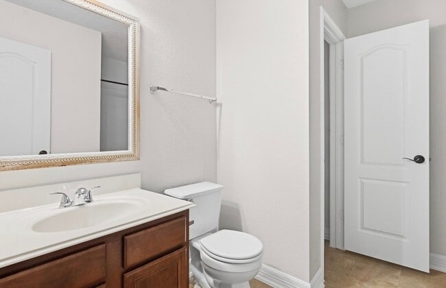 Building Photo - 3638 Fuller Bluff Dr