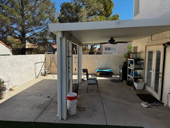 Building Photo - Desert Shores Living. Cul-De-Sac. Downstairs Bed