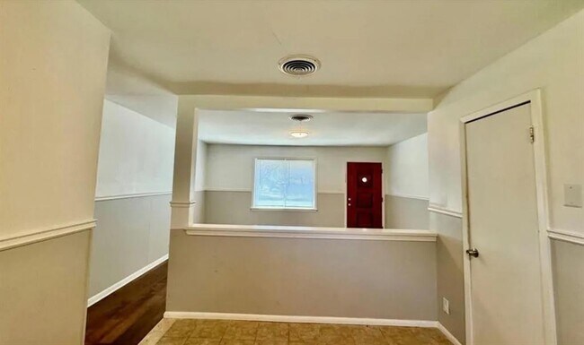 Building Photo - 105 Shannon Ln