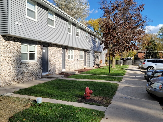 Building Photo - Taylor Crossing