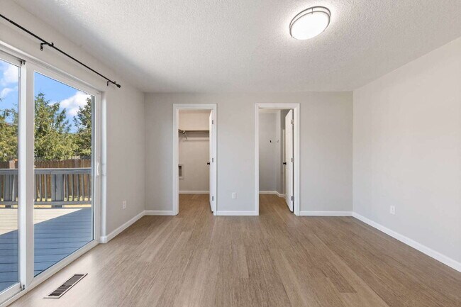 Building Photo - Updated 3 bedroom home with garage