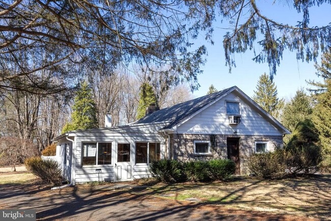 Building Photo - 6106 Lower York Rd