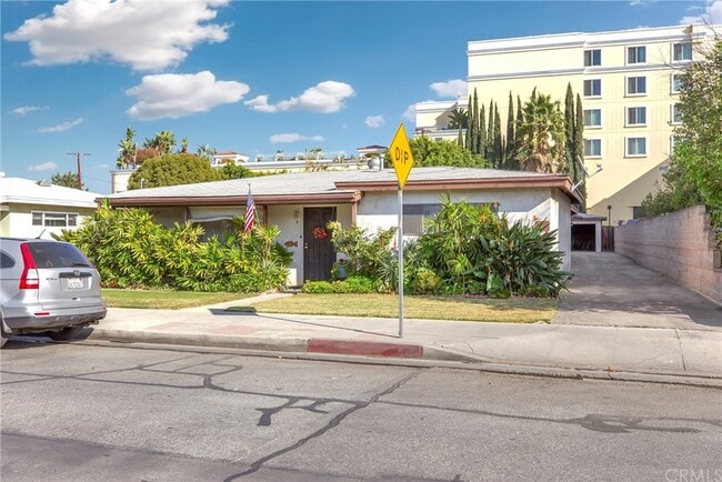 Building Photo - 1540 Abbot Ave