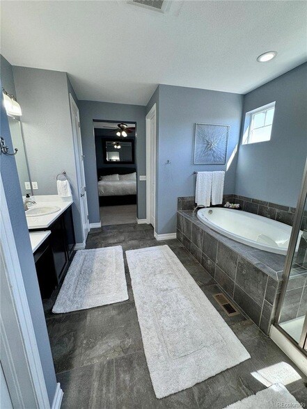 Building Photo - 25447 E Arbor Dr