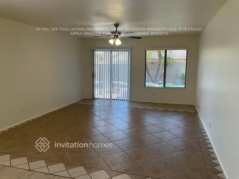 Building Photo - 13127 W Port Royale Ln