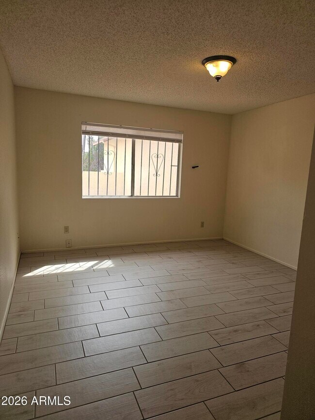 Building Photo - 1830 Paseo De La Luna