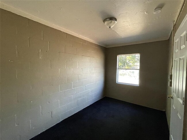 Building Photo - 131 B St