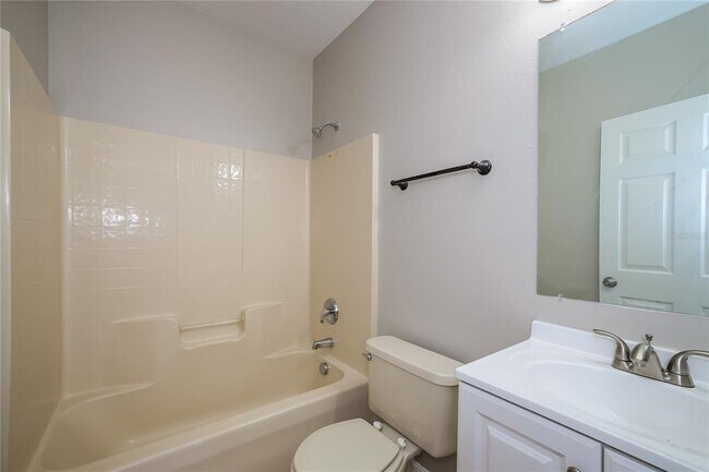 Building Photo - 446 Spike Ct