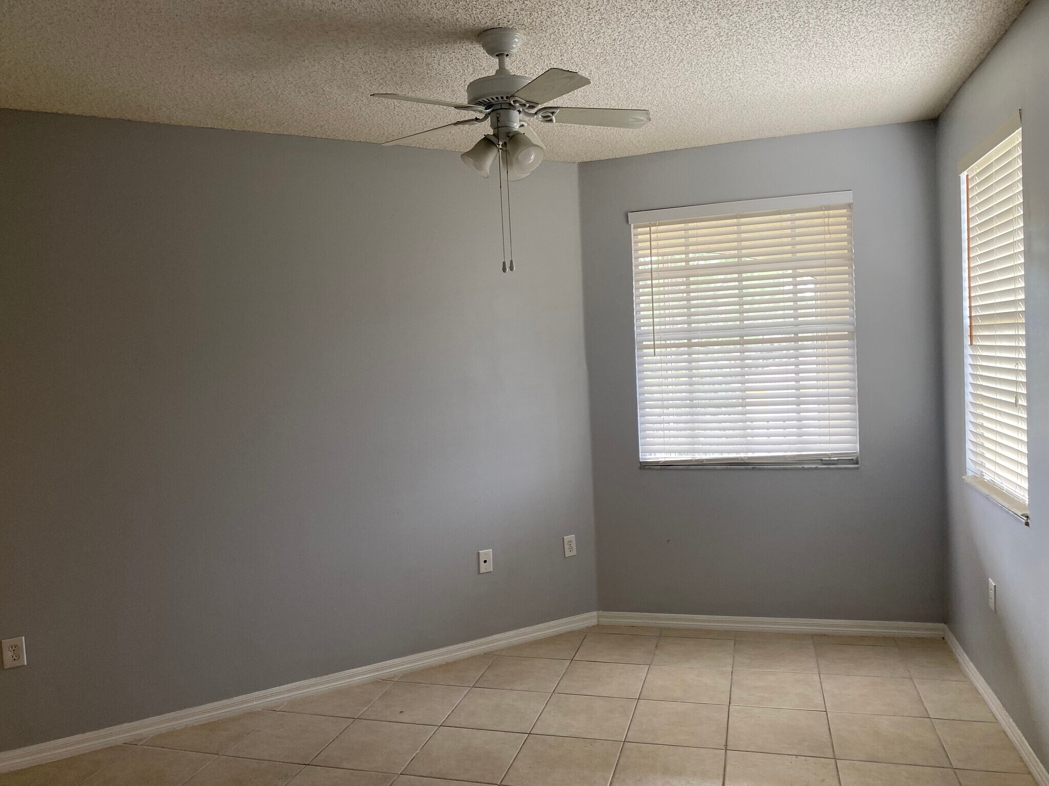 Building Photo - 5551 Bentgrass Dr
