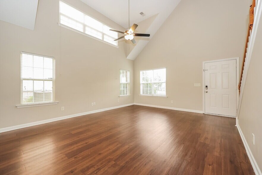 Building Photo - 4412 Sandpiper Ln